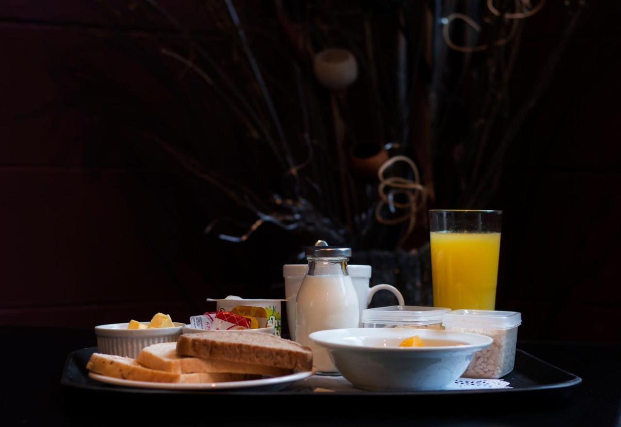Masonic Hotel 파머스턴노스 외부 사진